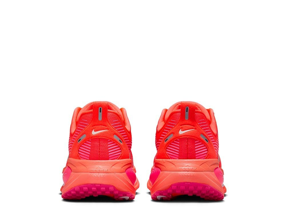 Кроссовки для бега женские Nike Vomero 18 W Розово-Оранжевые
