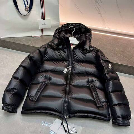 Пуховик Moncler