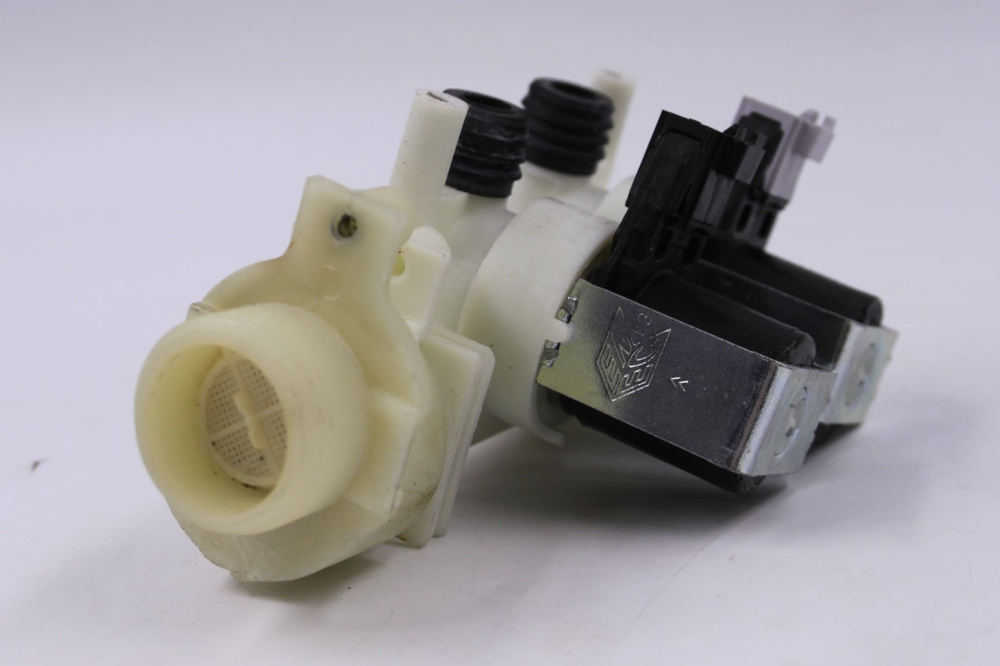 Электромагнитный заливной клапан 33390056 стиральной машины Hotpoint Ariston