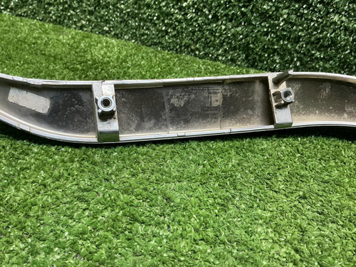 Молдинг переднего бампера Geely Atlas Pro (21-25)