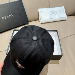 Кепка Prada