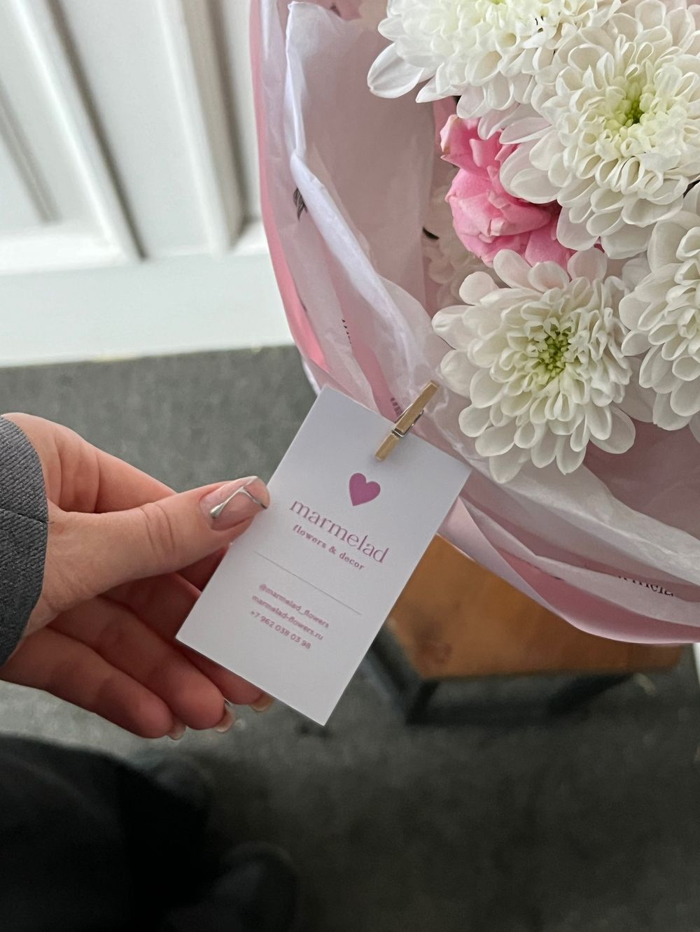 Авторский букет букет с пионовидной кустовой розой КЕНДИ