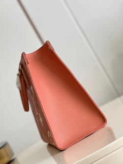 Louis Vuitton Onthego MM