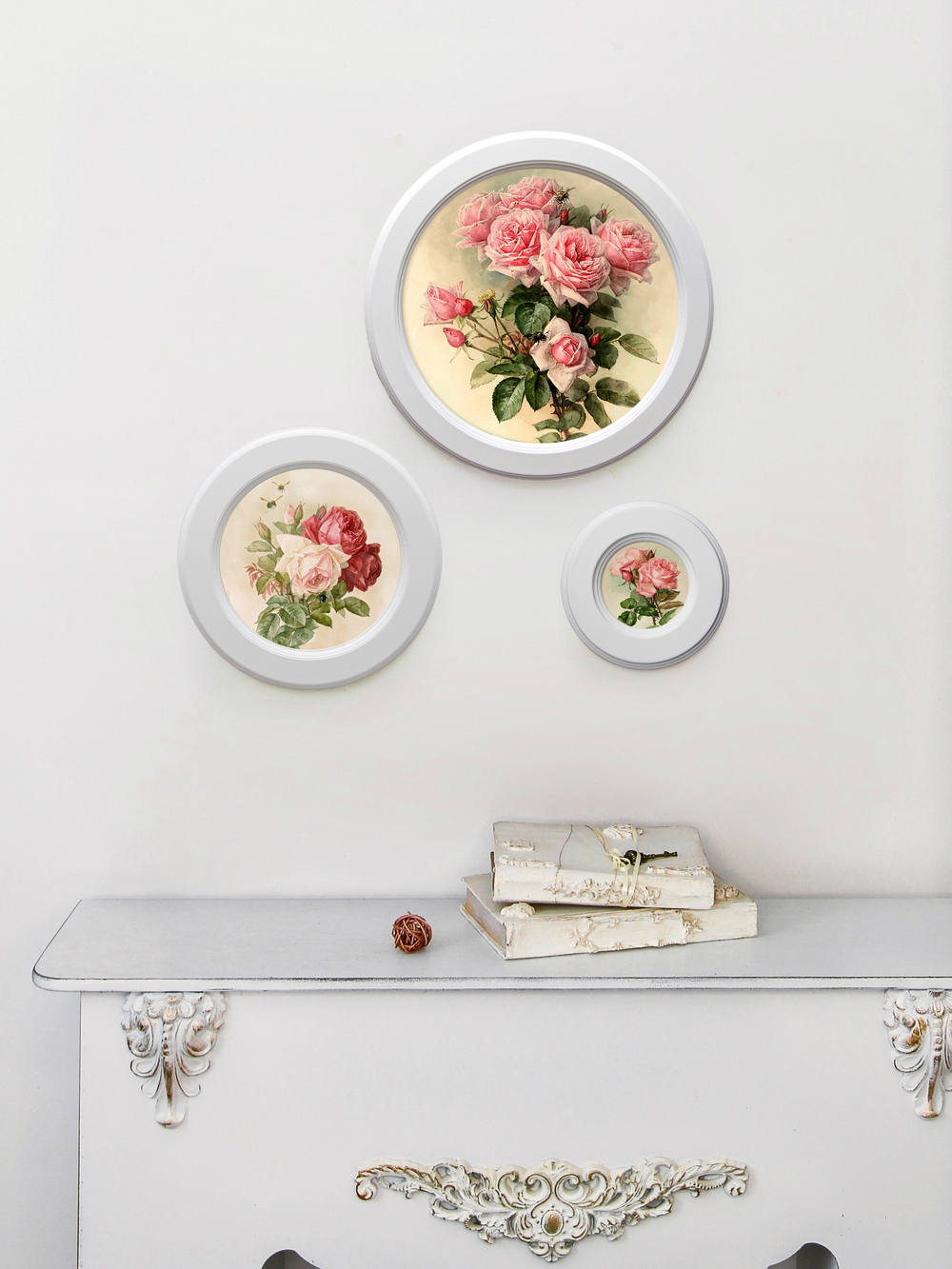 Картина на натуральном холсте в круглой деревянной раме "Цветы прованса", диаметр 27 см