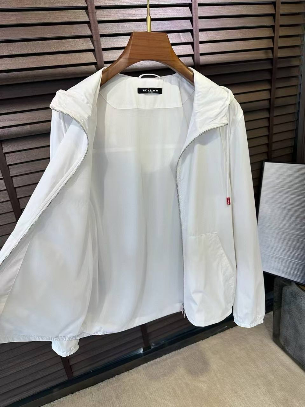 Ветровка Kiton