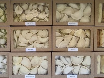 Пельмени и блины, приготовленные по домашним рецептам из фермерского сырья