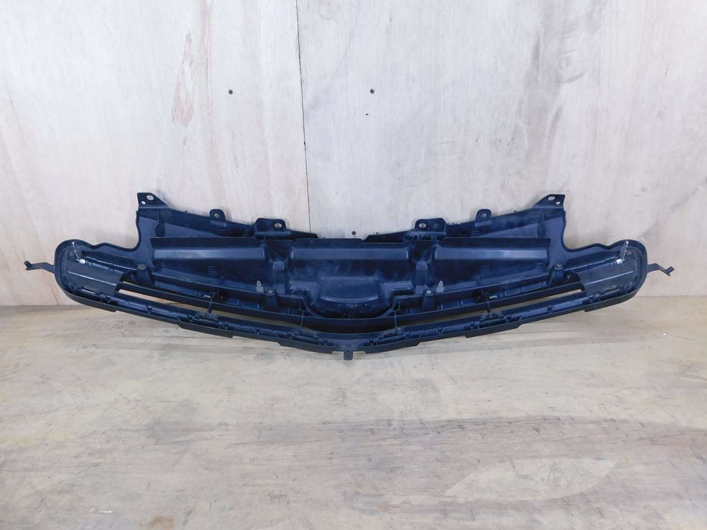 решетка радиатора Toyota Ractis NCP120 125