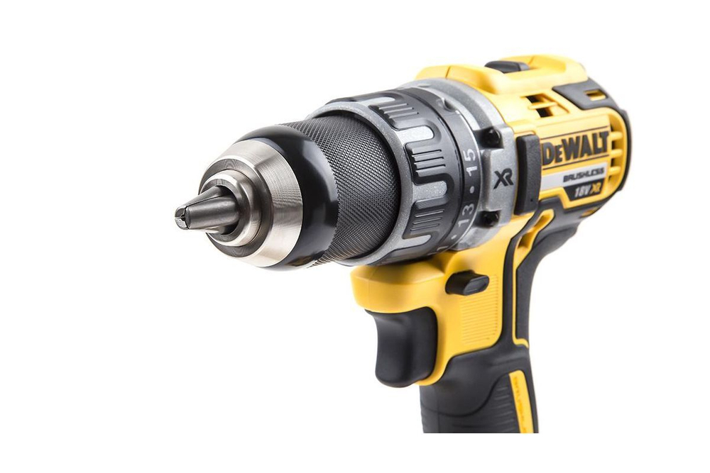 Бесщеточный шуруповерт DeWALT DCD791D2
