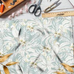 Ткань шифон попугай в листьях белые