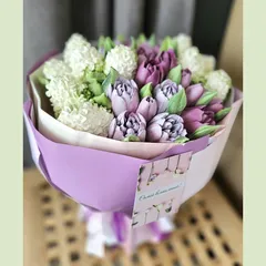 Букет зефира «Тюльпаны и белая сирень» / 28-30см Букет зефира «Тюльпаны и белая сирень» / 28-30см