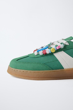 ZARA КРОССОВКИ С ПОДВЕСКАМИ, ЗЕЛЕНЫЙ