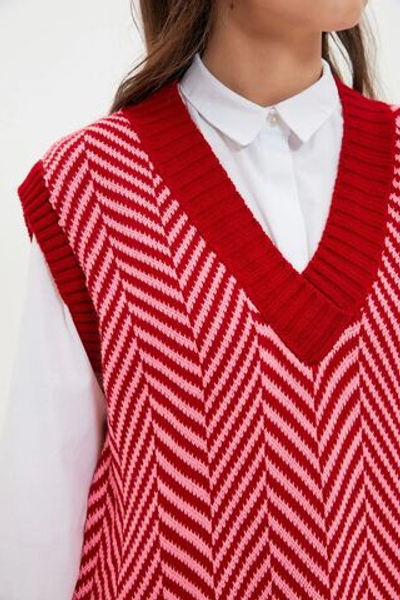 Коричневый полосатый свитер из трикотажа с v-образным вырезом TCTAW22UV0021