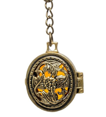 AM-1611 Брелок «Медальон Лоза» (латунь, янтарь)