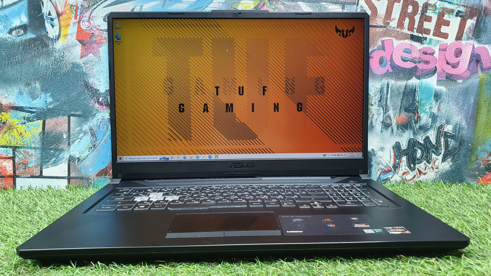 Игровой 17.3" Asus Ryzen 5/8 Gb/ GTX 1650 Ti 4 ГБ/FHD