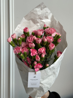 Кулек из кустовых диантусов в розовом оттенке 15 шт