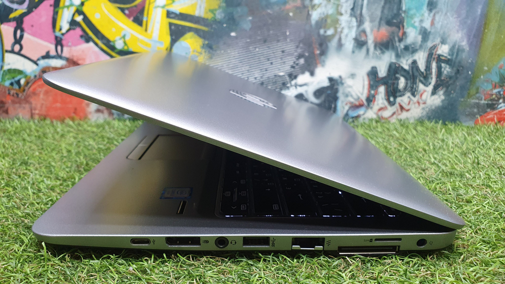 Ноутбук HP i5-6/8Gb/FHD/EliteBook 820 G3 Y3B65EA /Windows 10