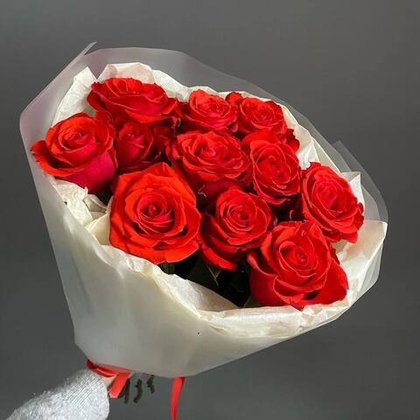 11 красных роз