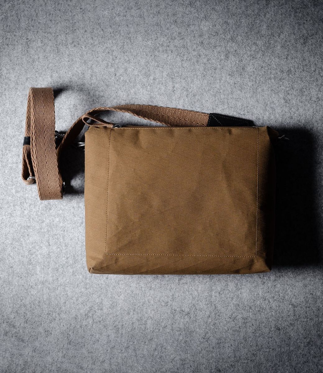 Hard Graft Folding Black Brownish — сумка для ноутбука
