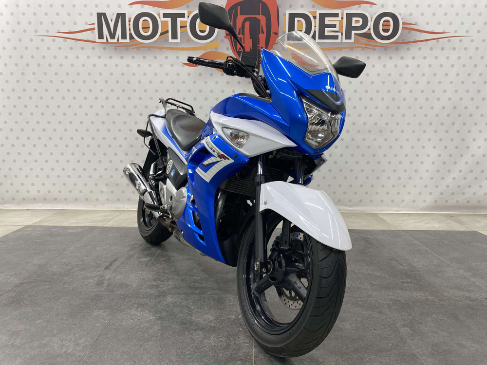 Suzuki GSR250F , 2016