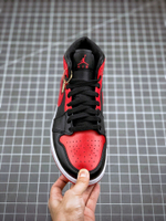 AIR JORDAN 1 MID BRED BLACK/BLACK/RED