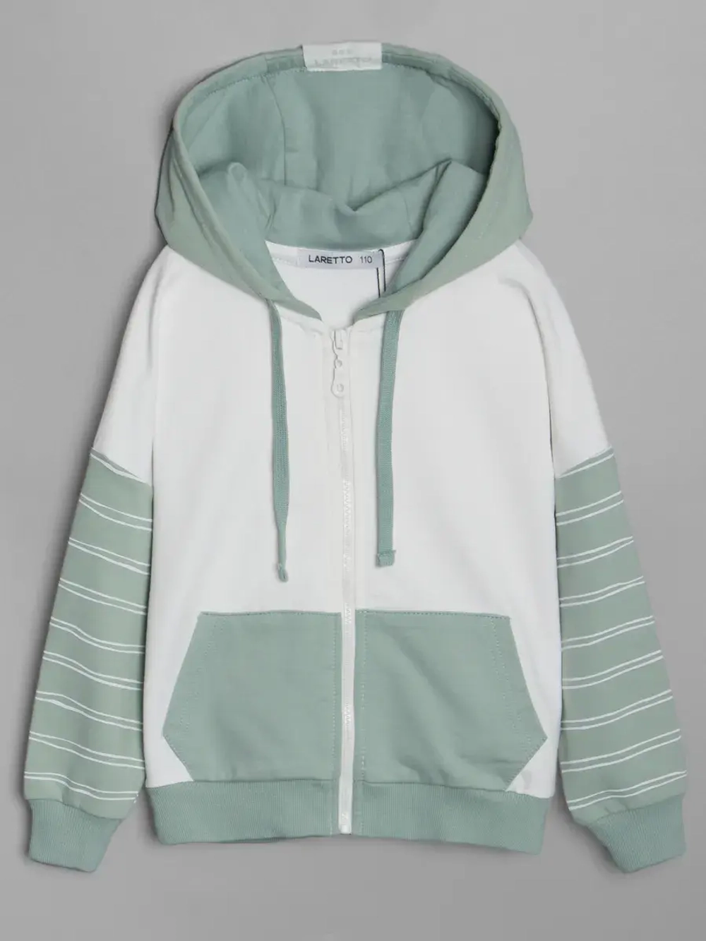 Спортивный костюм для девочки в школу