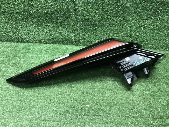 Фонарь правый внешний Zeekr 001 (2021-н.в.)