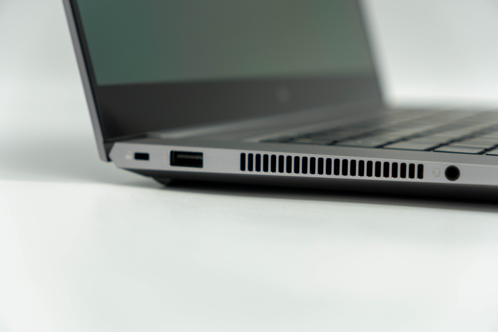 Ноутбук HP ZBook Studio G7 OLED ( i7-10850H / Quadro T2000 )