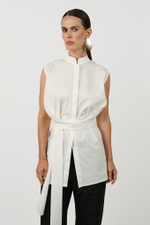 Блуза с драпировкой и поясом