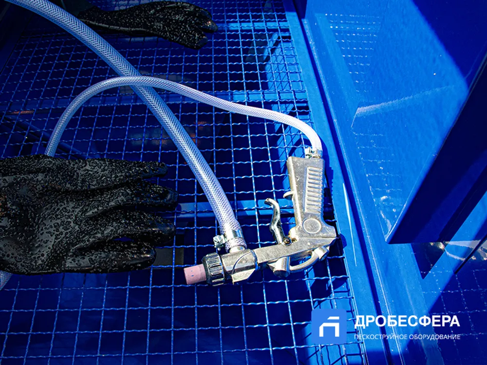 Пескоструйная камера AE&T T06302 220л инжекторная