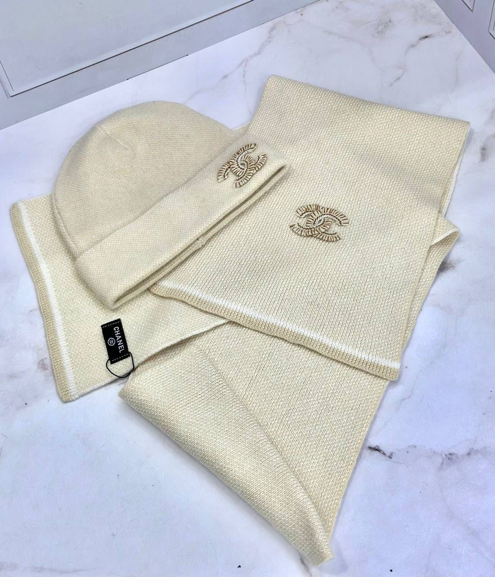Комплект CHANEL (шапка + шарф)