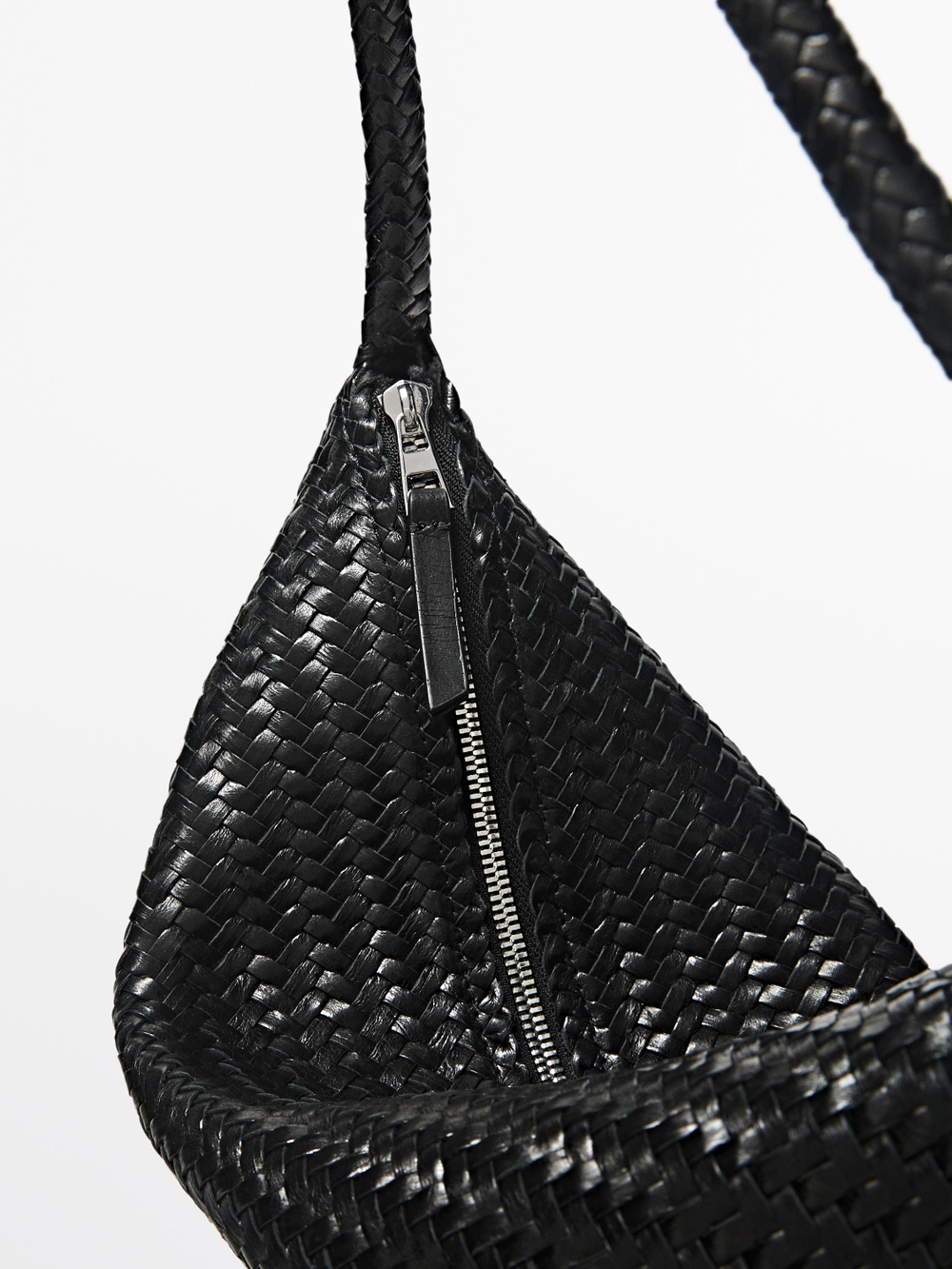 Massimo Dutti Сумка через плечо из плетеной кожи среднего размера, черный