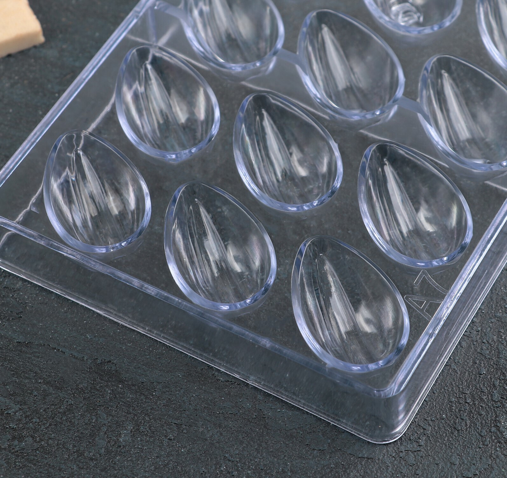 Форма для конфет поликарбонат Лепесток тюльпана 33х16,2 см, 21 ячейка