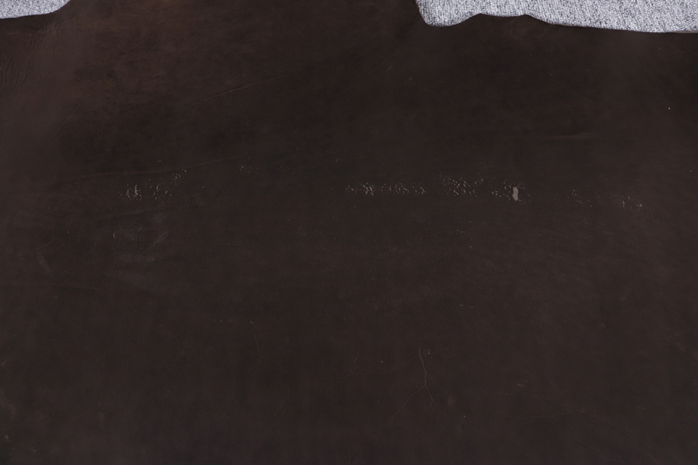 Уценка: 1,8-2,2 Юфть горький шоколад 169 дм²