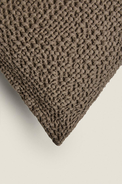 ZARA HOME ЧЕХОЛ ДЛЯ ДЕКОРАТИВНОЙ ПОДУШКИ ИЗ РЕЛЬЕФНОЙ ТКАНИ, СЕРО-КОРИЧНЕВЫЙ