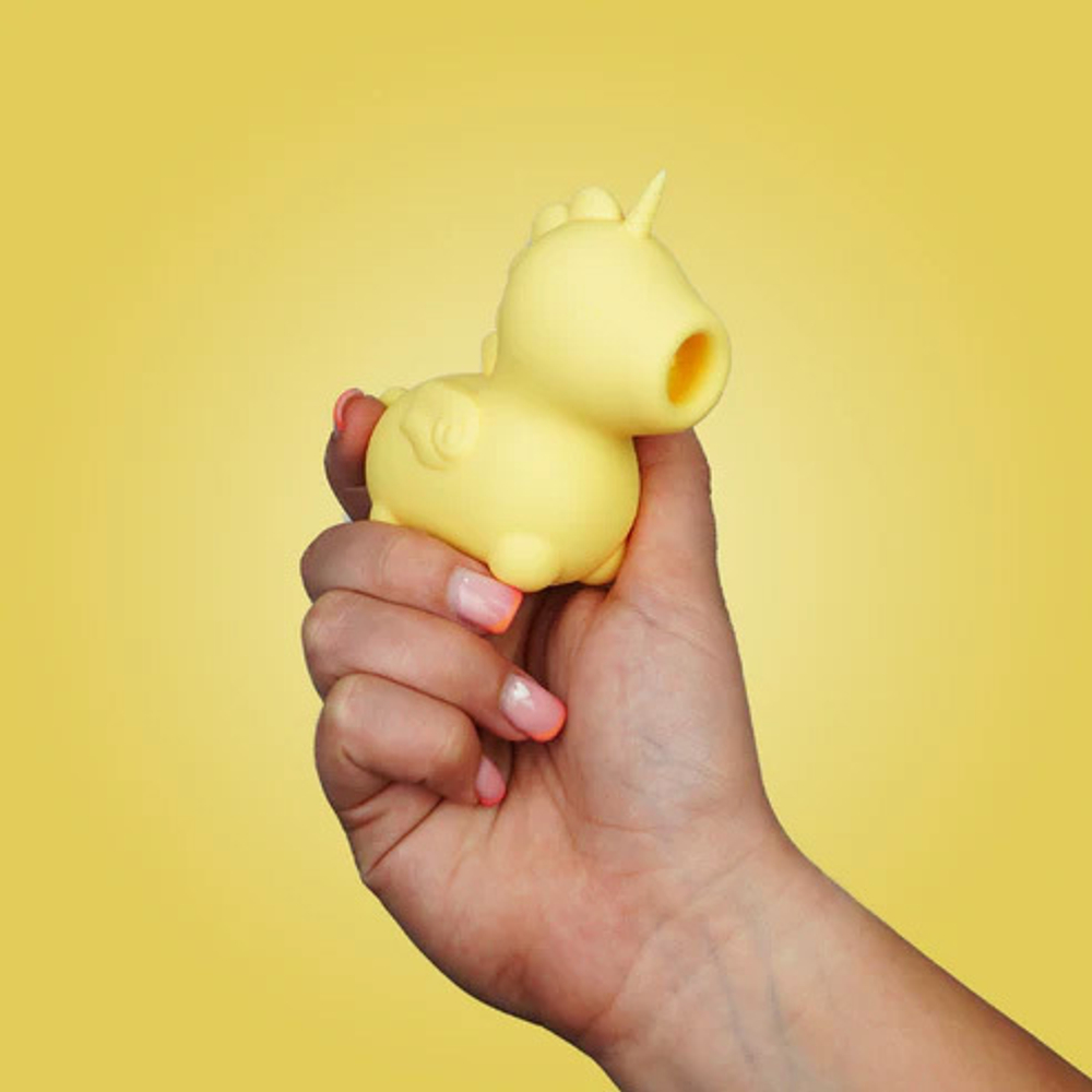 Желтый клиторальный вибромассажер 11см с подвижным язычком Толстый язык Unihorn Bean Blossom UNIBB