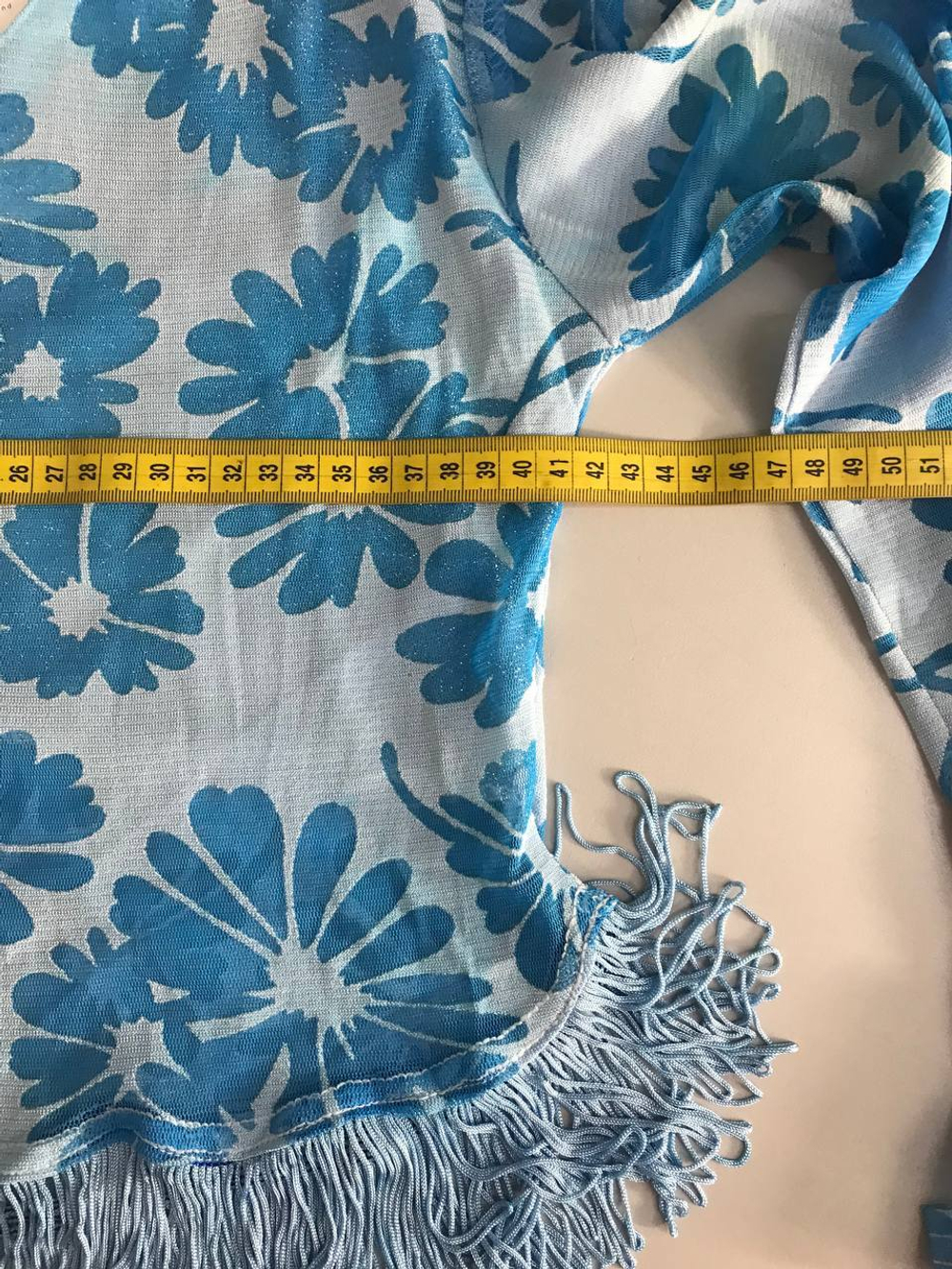 Блузка нежного цвета, визуально на 44 размер