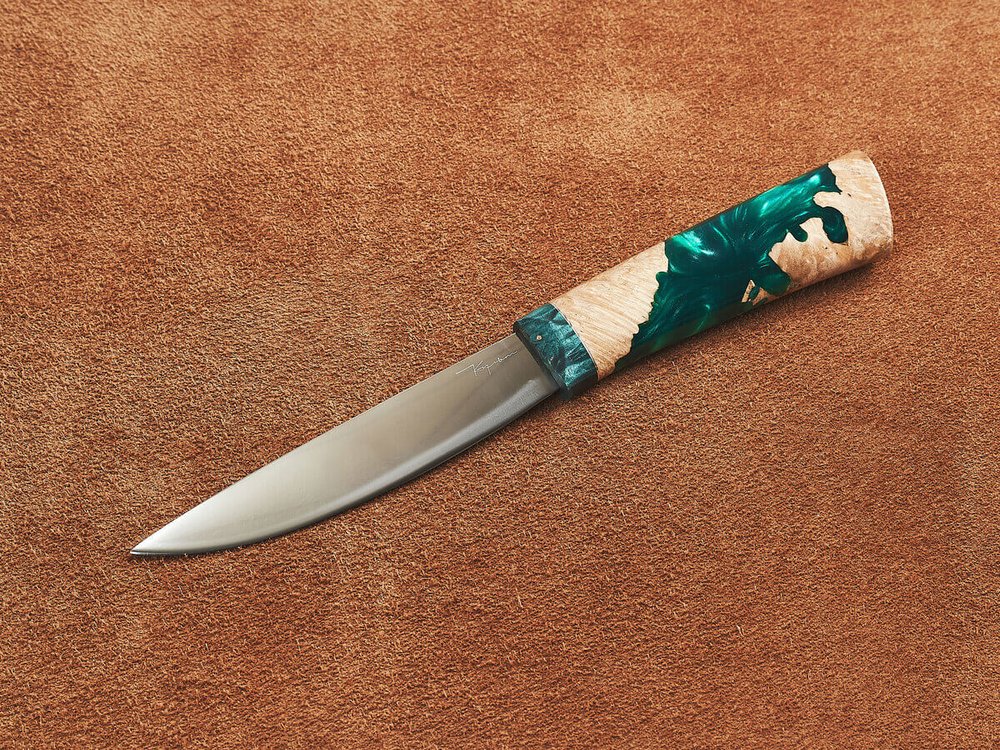 Якутский нож "Амга", сталь Х12МФ, рукоять стабилизированная карельская береза / акрил изумруд