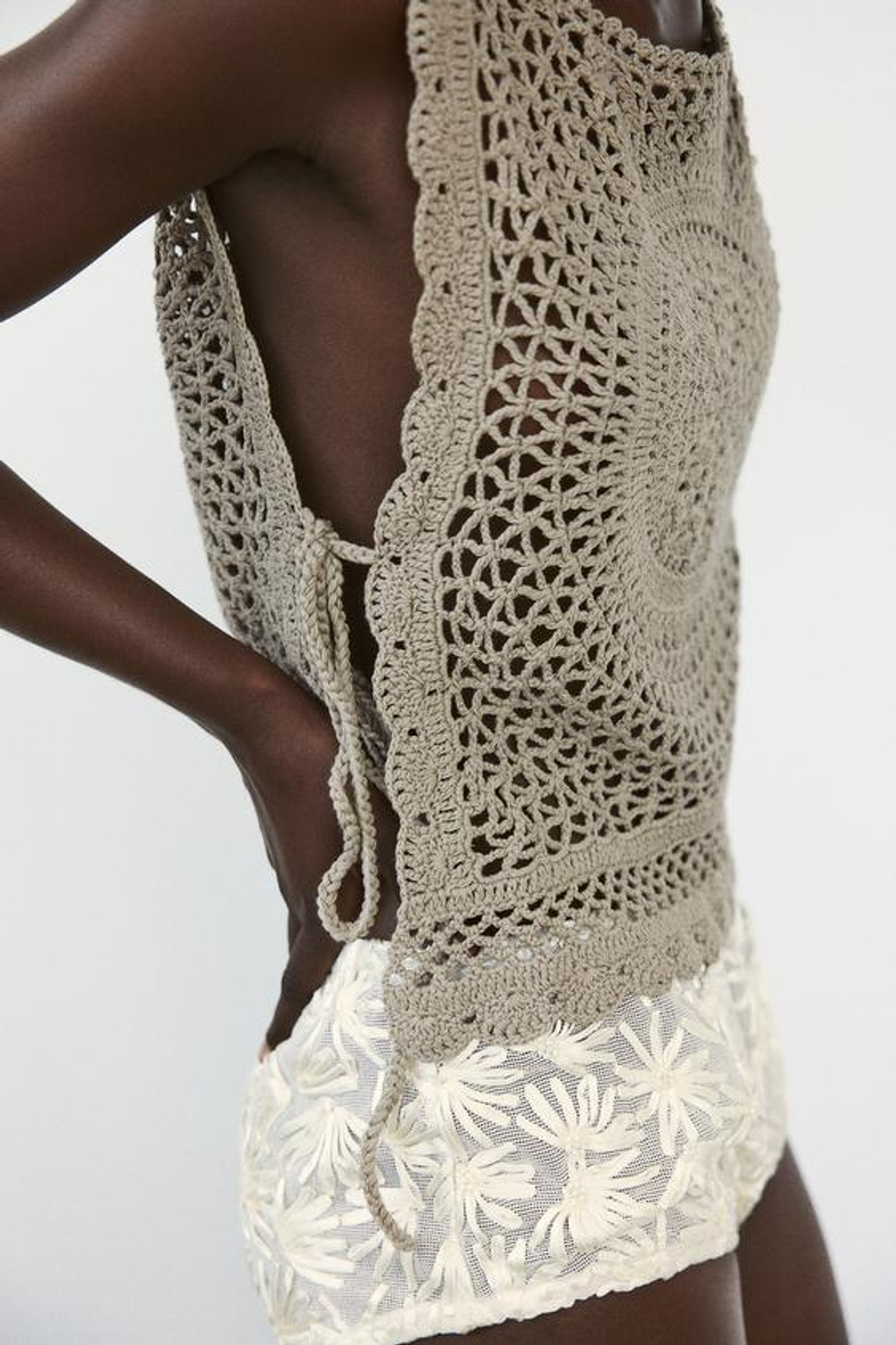 ZARA ТРИКОТАЖНЫЙ ТОП ИЗ КРУЖЕВА КРОШЕ С ЗАВЯЗКАМИ, ЛИНЯЛЫЙ ЗЕЛЕНЫЙ