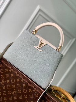 Louis Vuitton Capucines BB