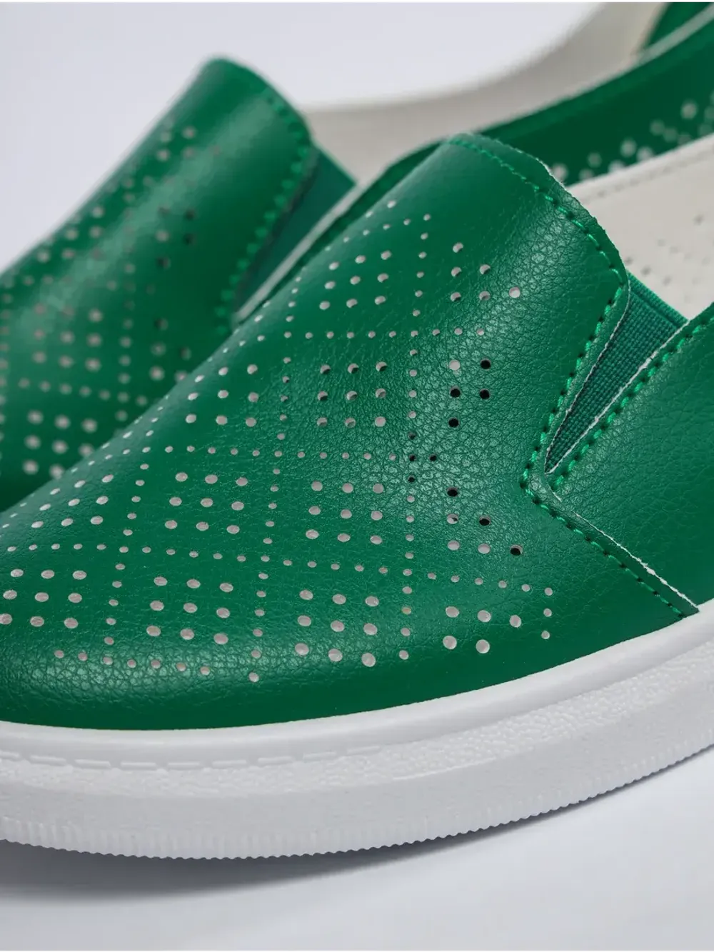 Мокасины летние с перфорацией