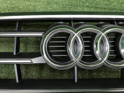 Решетка радиатора Audi Q5 2 80А (2017-2020)