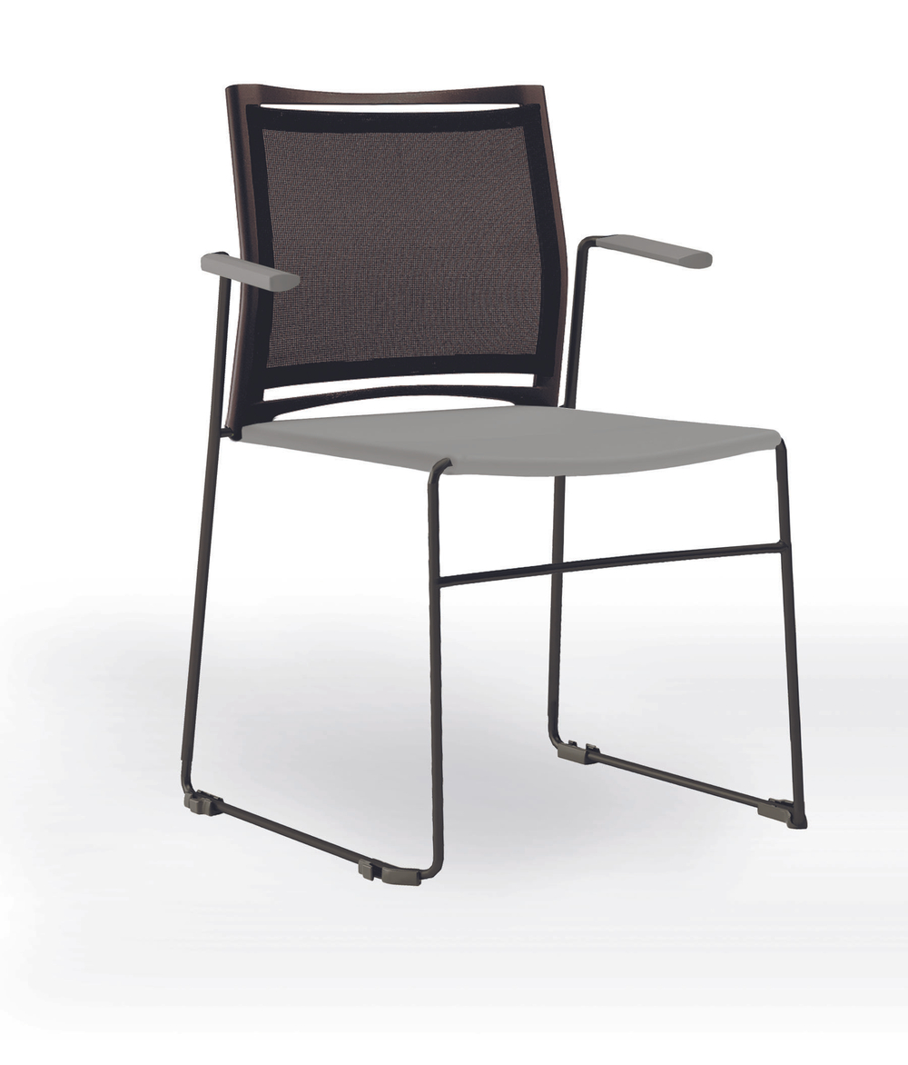 Web стул на полозьях с подлокотниками и спинкой-сеткой