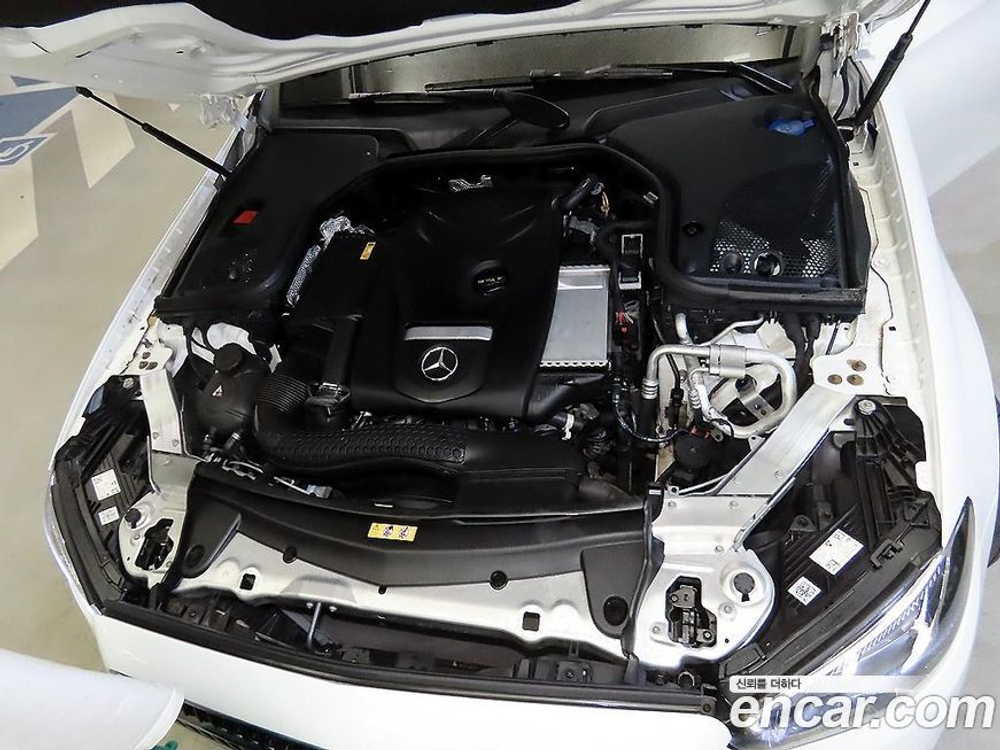Mercedes-Benz E-Class W213 E250 Avangarde (08.2021)