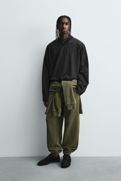 ZARA ФУТБОЛКА СВОБОДНОГО КРОЯ, ЧЕРНЫЙ