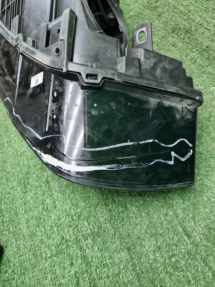 Фара левая Audi Q3 1 8U (2014-2018) ксенон