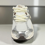Nike V5 RNR • White Brown