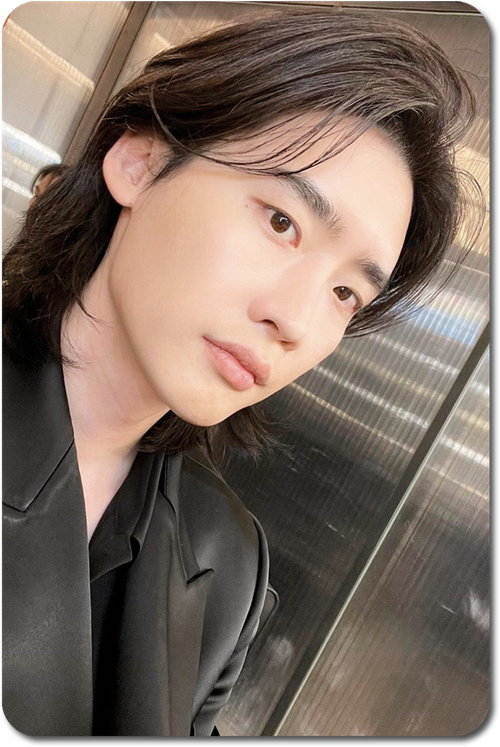 Карта #0083 / Lee Jongsuk