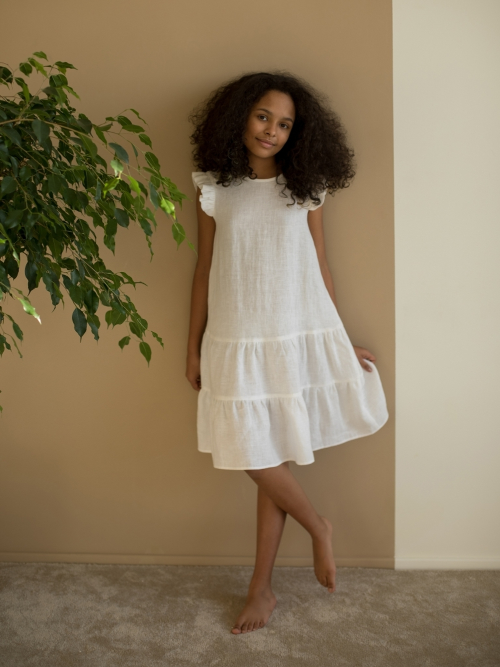 Платье с крылышками, цвет белый