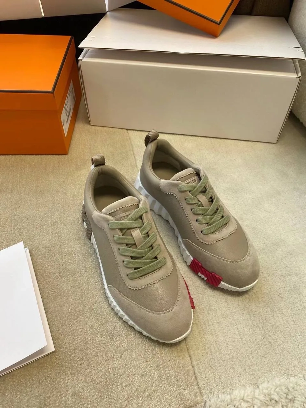 Женские кроссовки Hermes Bouncing цвета хаки