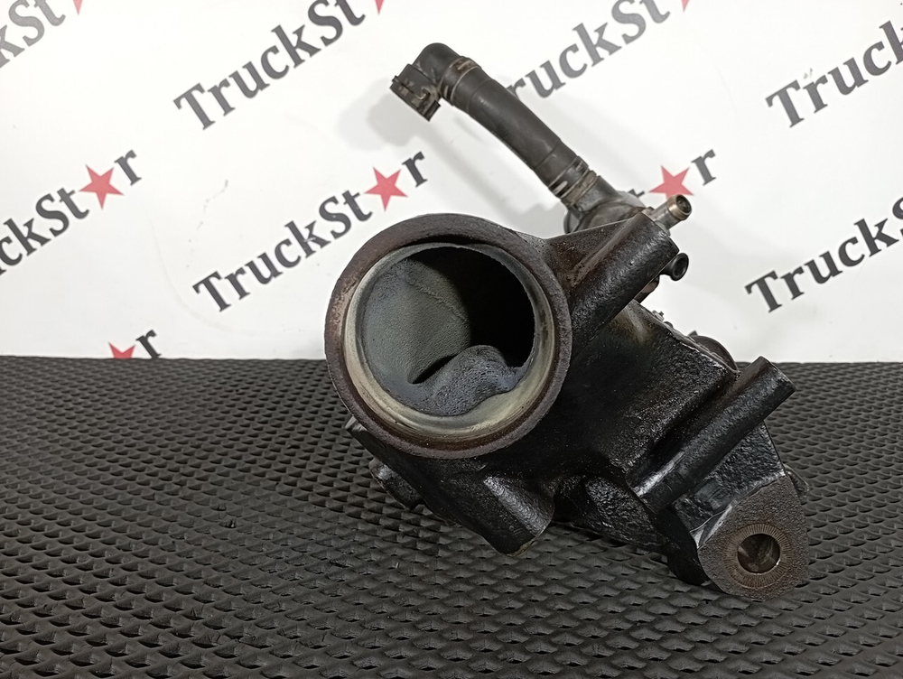 Патрубок системы охлаждения